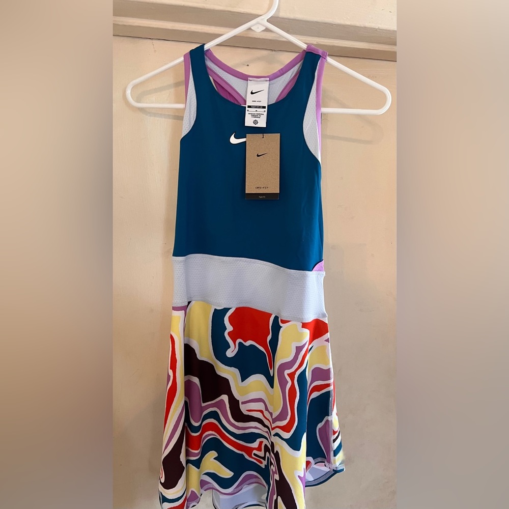NIKE Tennis dress Medium NWT